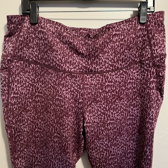 All in Motion Leggings - Picture 3 of 10